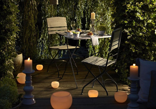 Candlelight Dining in Garden